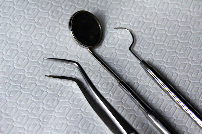 come pulire gli impianti dentali fissi altri consigli utili